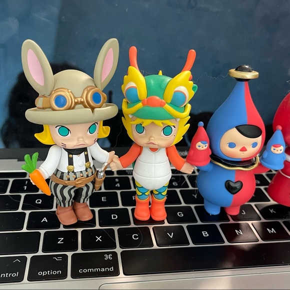 popmart for 5. - Picture 3 of 3